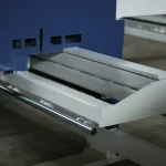 máy cưa bàn điều khiển bằng máy tính