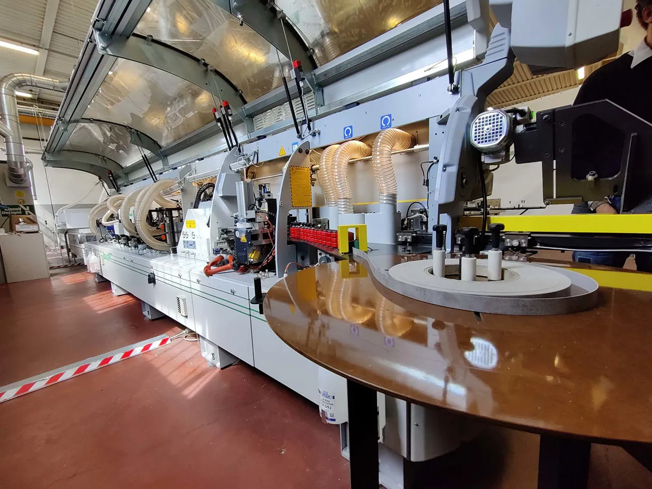 Máquina de enfaixar bordas automática da Shengheng Machinery 11